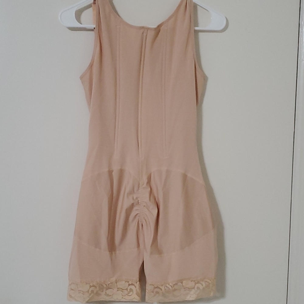 Body Shaper - Picture 2 of 6